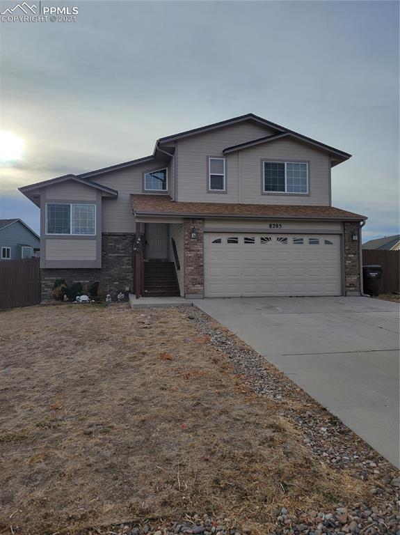 8205 Pinegate Dr., Colorado Springs, CO 80925
