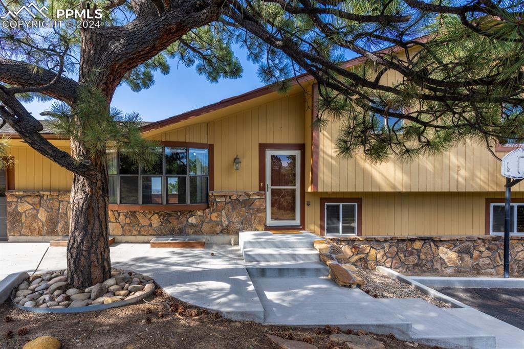 6178 Applewood Ridge Cir., Colorado Springs, CO 80918