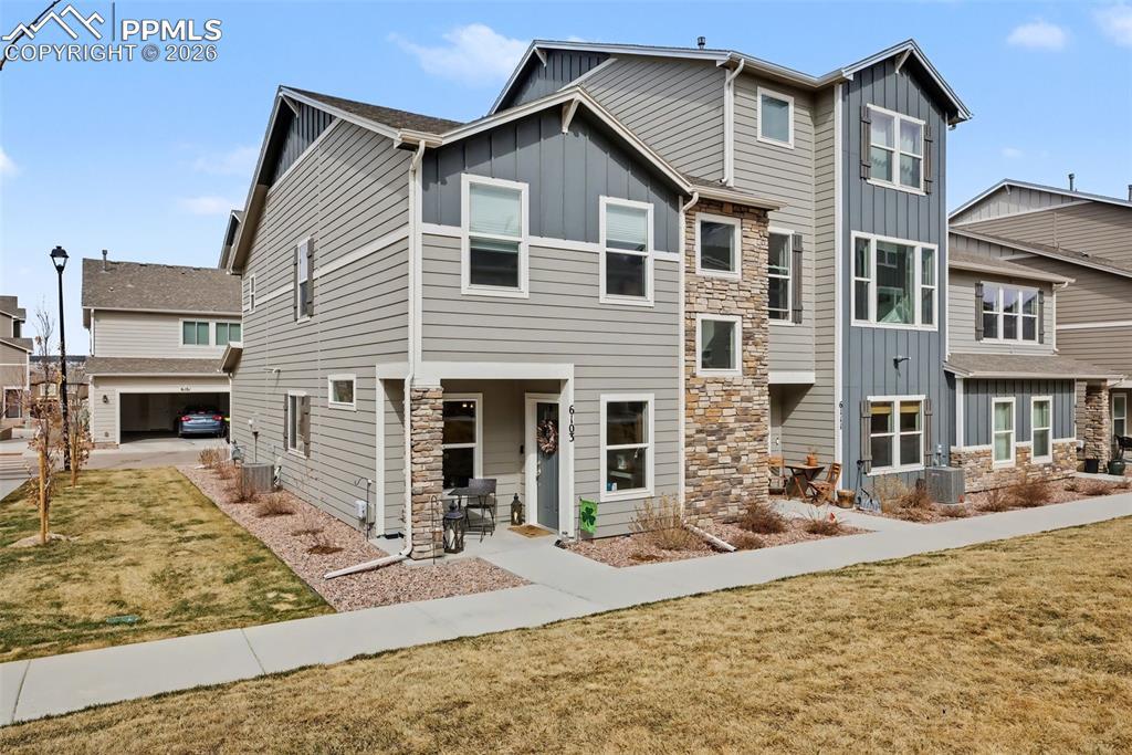 6103 Magma Heights, Colorado Springs, CO 80924