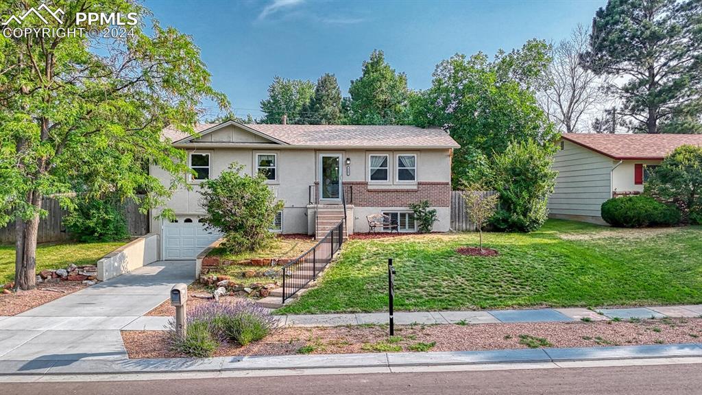 913 Old Dutch Mill Rd., Colorado Springs, CO 80907