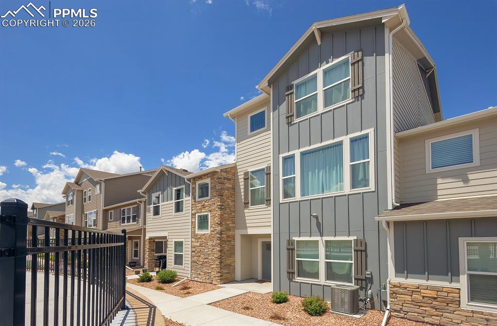 6183 Magma Heights, Colorado Springs, CO 80924