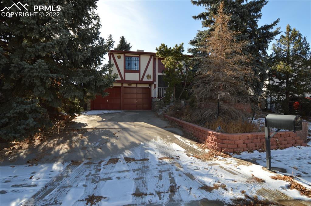 846 Badger Dr., Colorado Springs, CO 80916