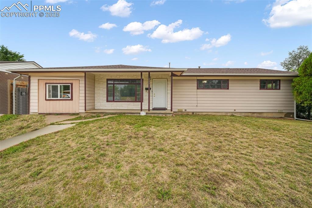 217 Steven Dr., Colorado Springs, CO 80911
