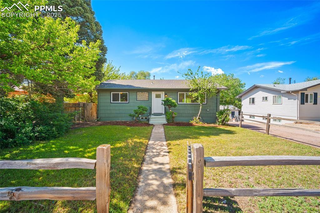 1515 W Boulder St., Colorado Springs, CO 80904