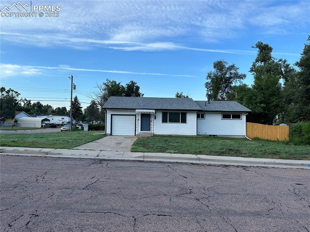 305 Holly Dr., Colorado Springs, CO 80911