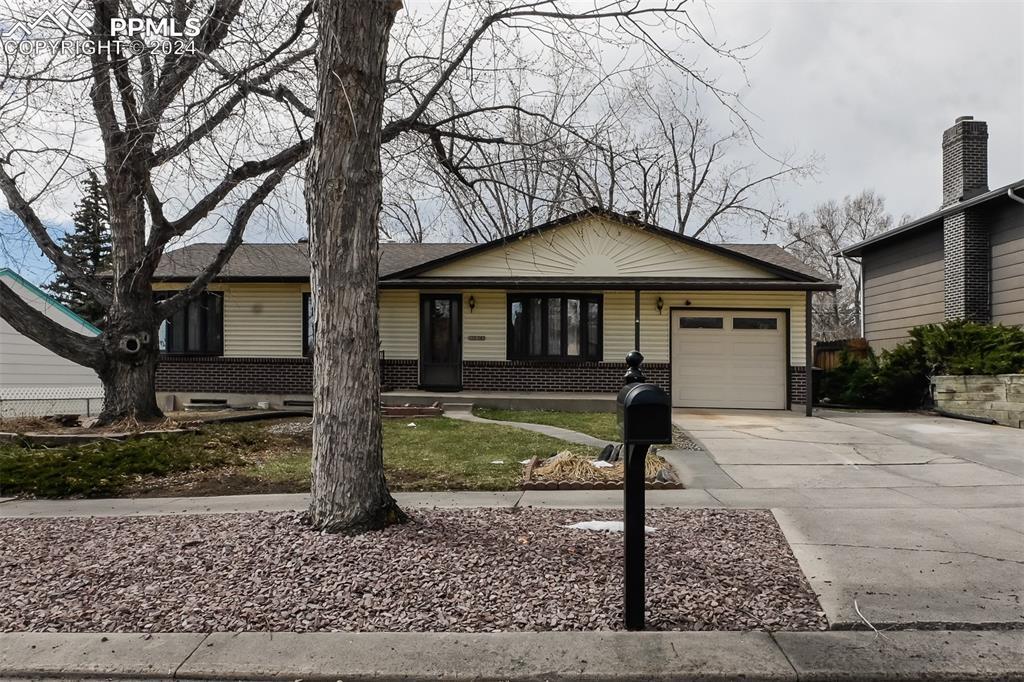 1934 Capulin Dr., Colorado Springs, CO 80910