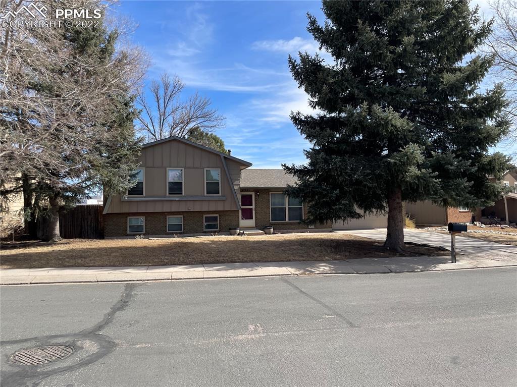 4921 N Hackamore Dr., Colorado Springs, CO 80918