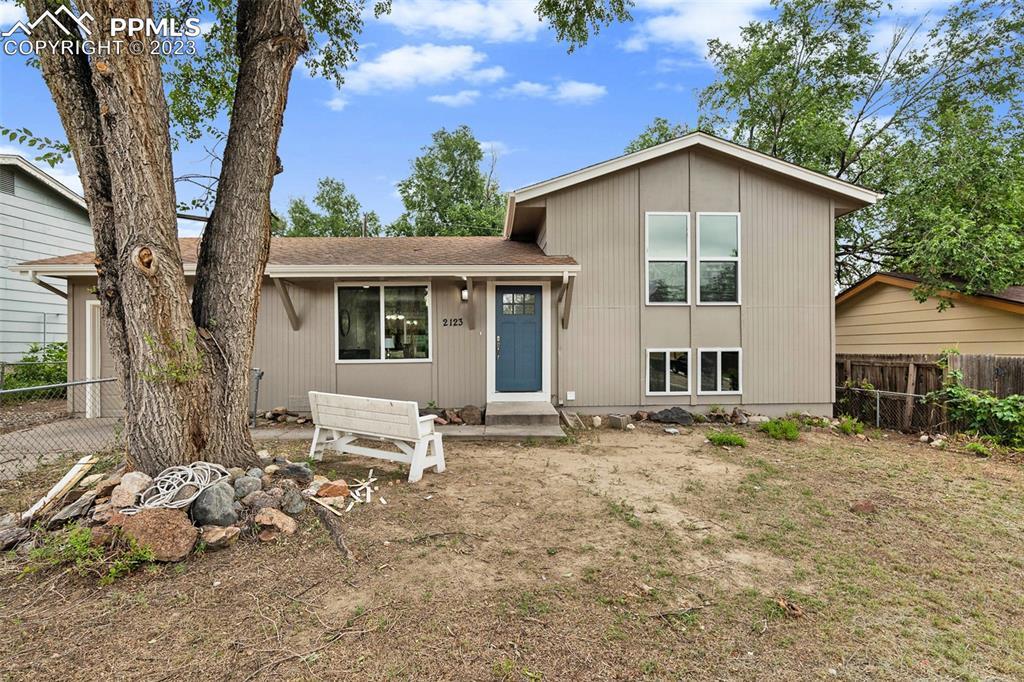 2123 Fernwood Dr., Colorado Springs, CO 80910