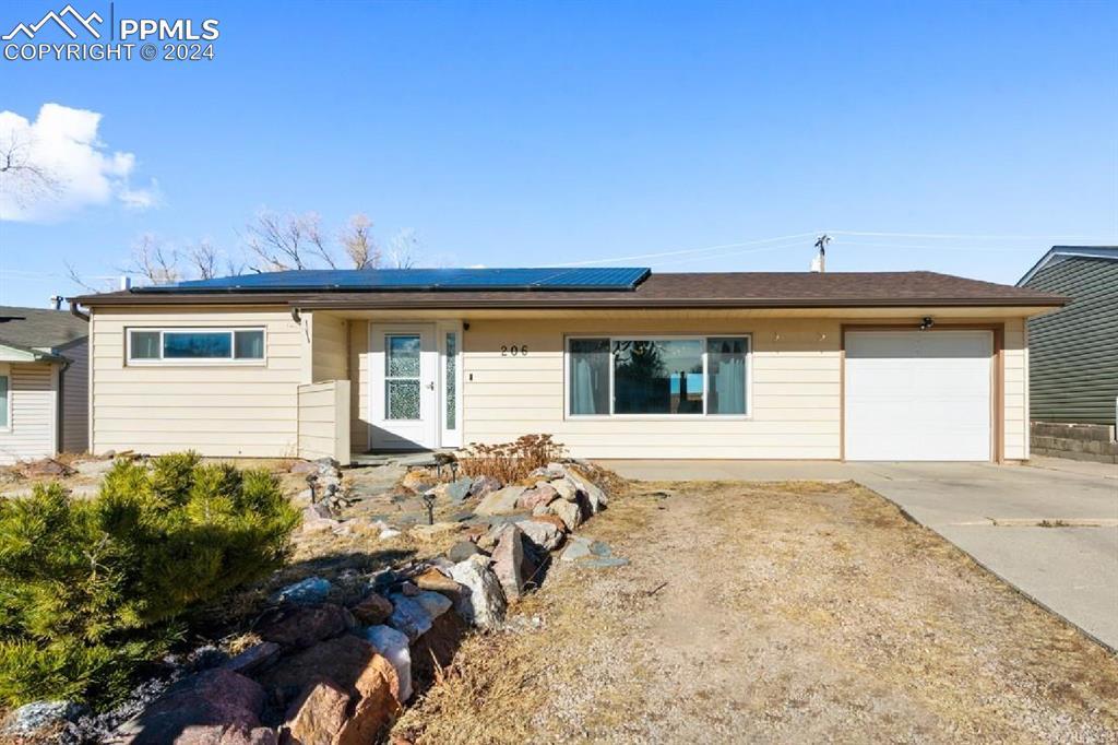 206 Elmwood Dr., Colorado Springs, CO 80907