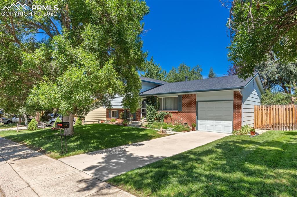 5050 Whimsical Dr., Colorado Springs, CO 80917