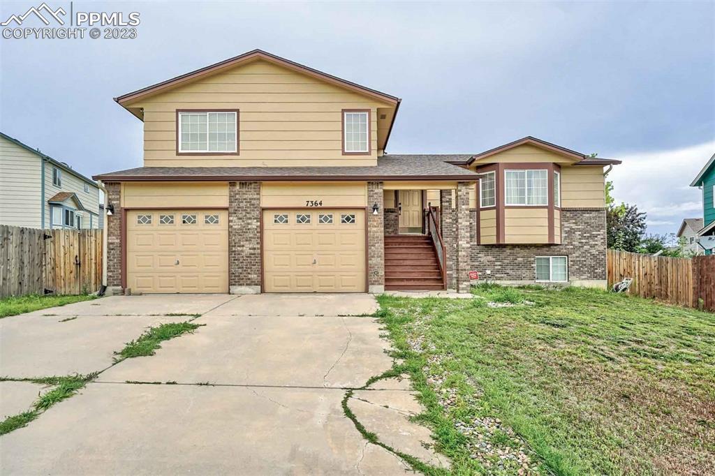 7364 Candelabra Dr., Colorado Springs, CO 80925