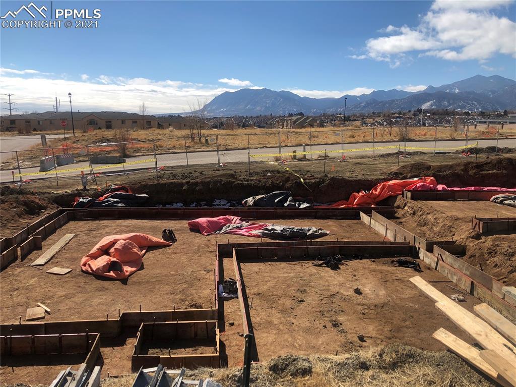 761 Little Bear Grove, Colorado Springs, CO 80907