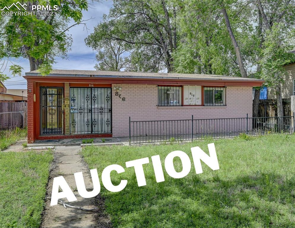 816 Prospect Lake Dr., Colorado Springs, CO 80910