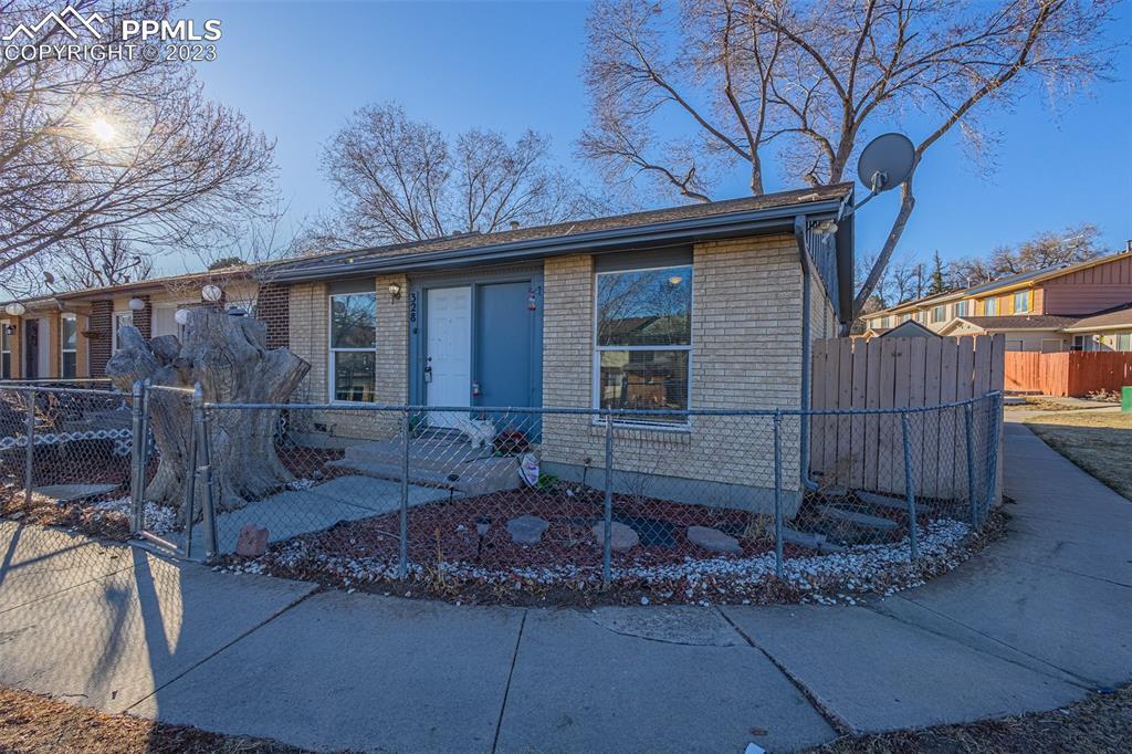328 Robbins Mill Pl., Colorado Springs, CO 80910