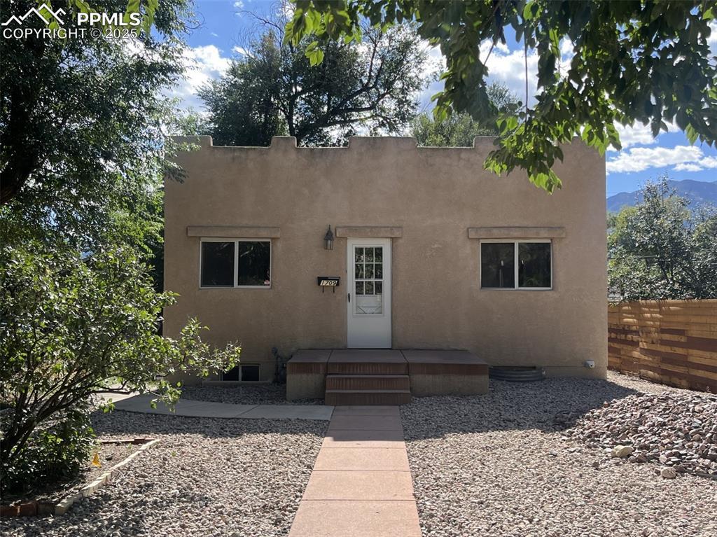 1709 W Pikes Peak Ave., Colorado Springs, CO 80904
