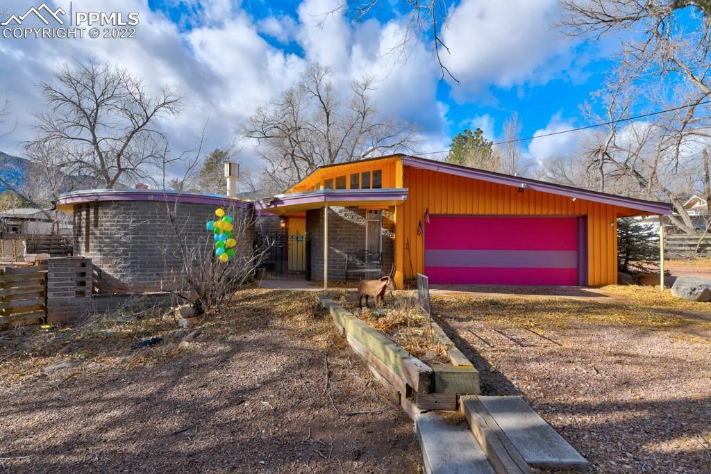 1097 Cheyenne Blvd., Colorado Springs, CO 80905