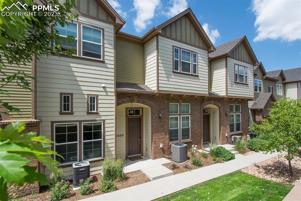 10609 Silverton Creek Point, Colorado Springs, CO 80908