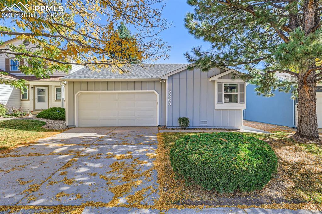 5863 Wisteria Dr., Colorado Springs, CO 80919