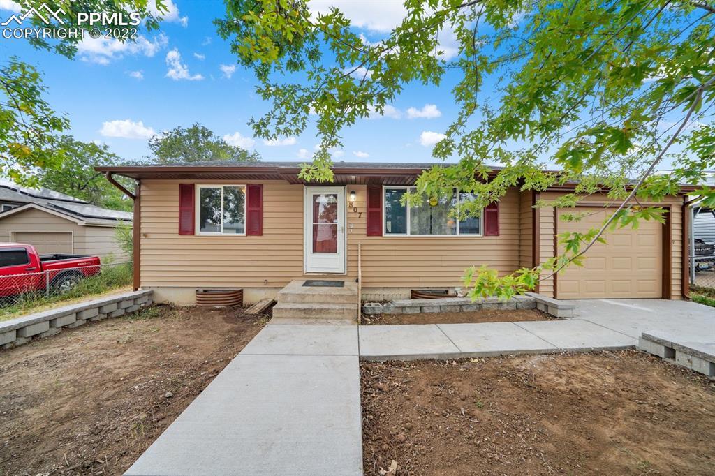 807 Hayden Dr., Colorado Springs, CO 80910
