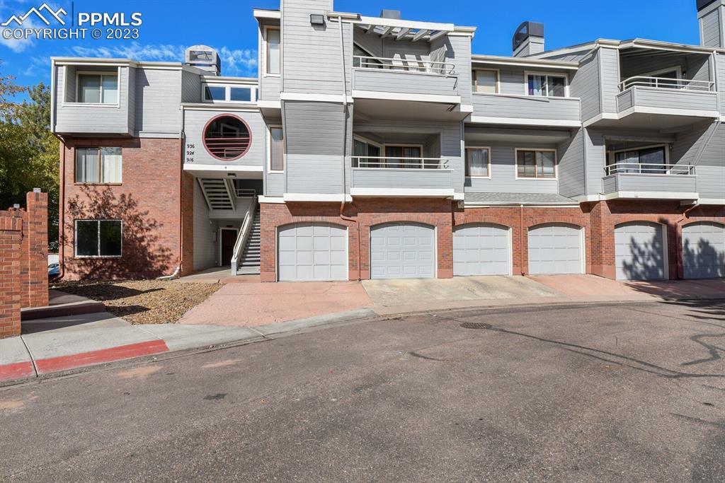 916 Acapulco Ct., Colorado Springs, CO 80910