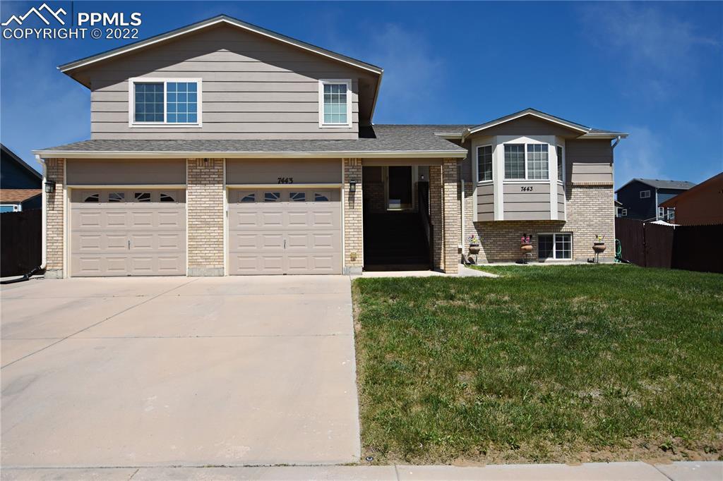 7443 Waterside Dr., Colorado Springs, CO 80925