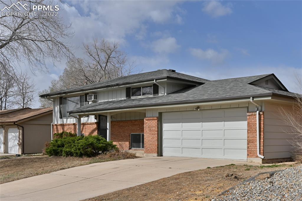 1422 De Reamer Cir., Colorado Springs, CO 80915