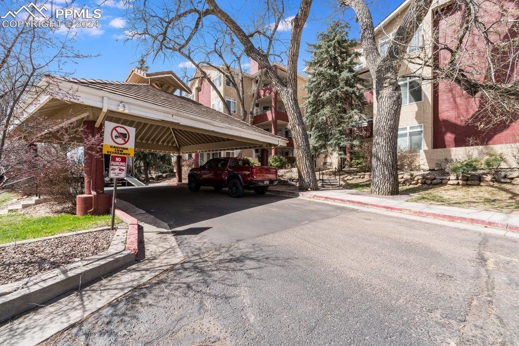 175 W Cheyenne Rd. #304, Colorado Springs, CO 80906