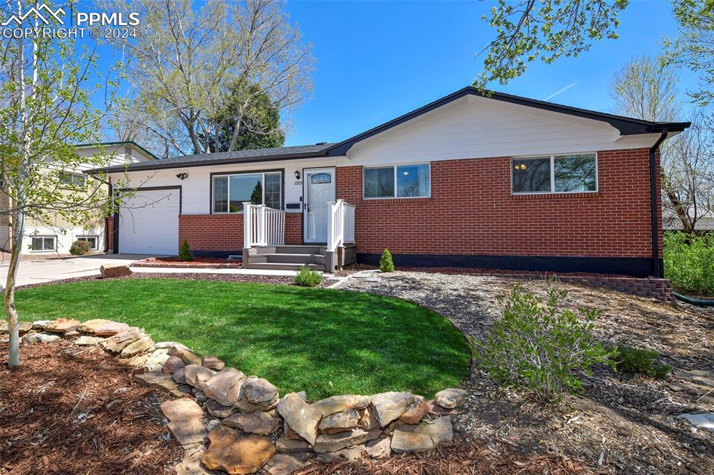 2203 Meyers Ave., Colorado Springs, CO 80909