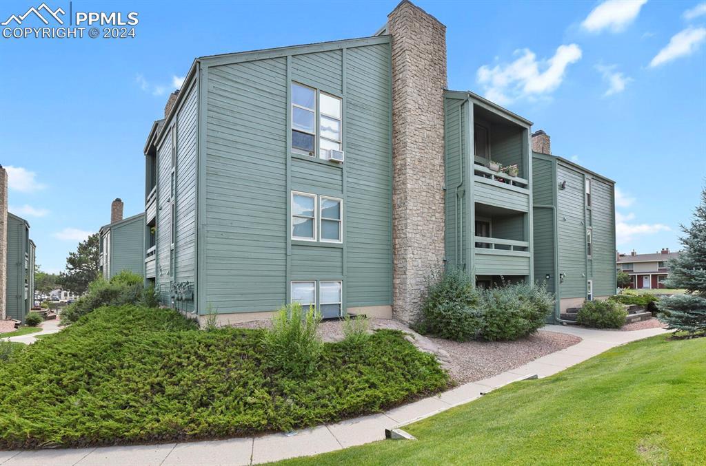 140 W Rockrimmon Blvd. #201, Colorado Springs, CO 80919