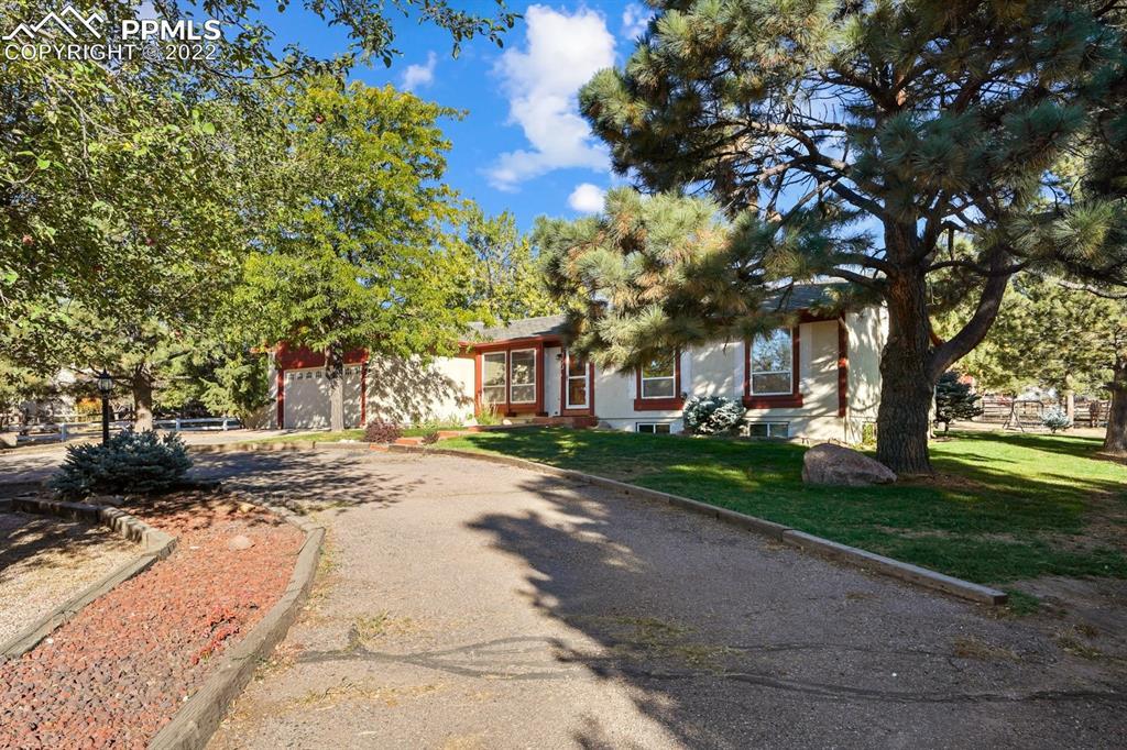 5112 Half Moon Dr., Colorado Springs, CO 80915