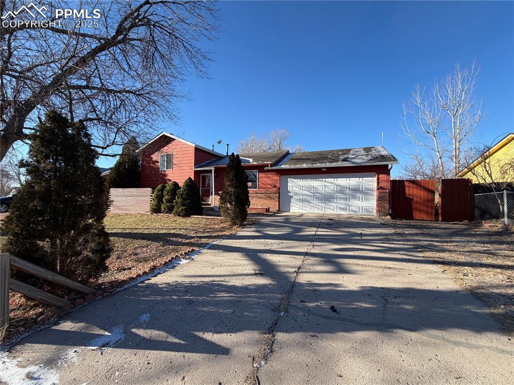 2142 Addison St., Colorado Springs, CO 80916