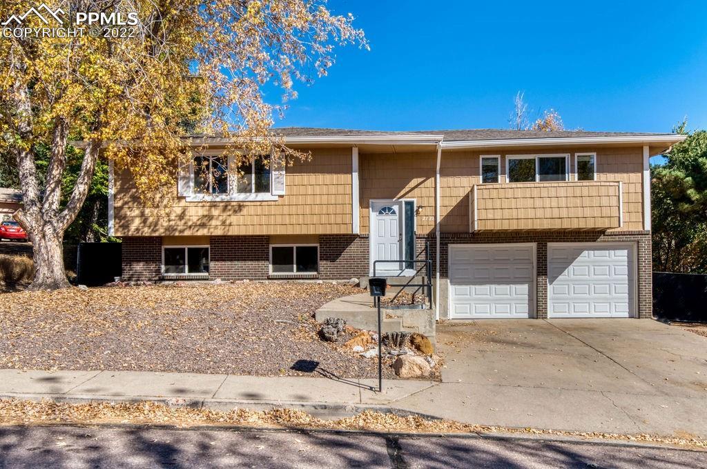 2728 Penacho Cir., Colorado Springs, CO 80917