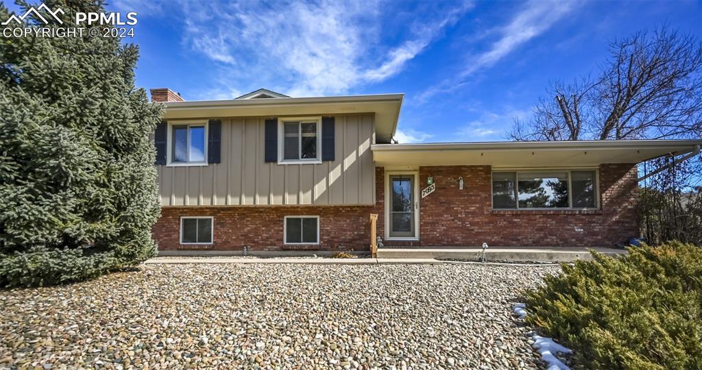 7095 Bell Dr., Colorado Springs, CO 80920