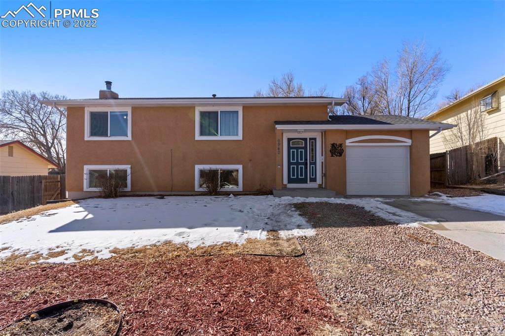 6940 Grand Valley Dr., Colorado Springs, CO 80911