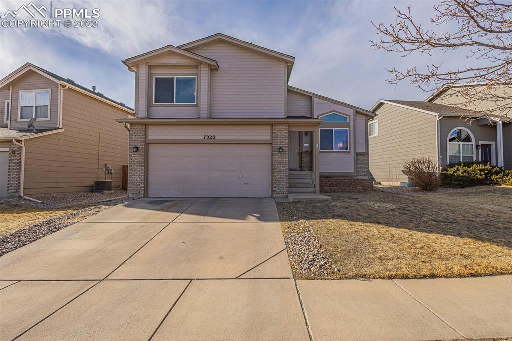 7022 Grand Prairie Dr., Colorado Springs, CO 80923