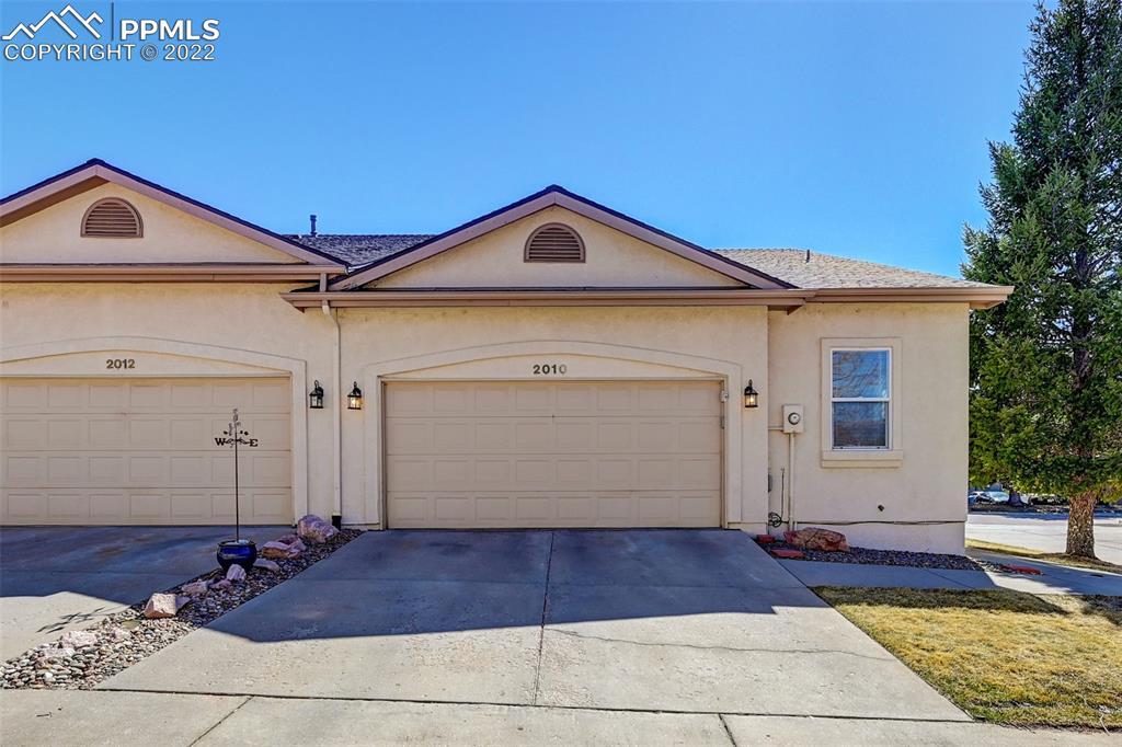 2010 Summerset Dr., Colorado Springs, CO 80920