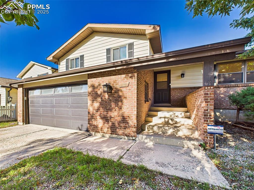 5040 Escapardo Way, Colorado Springs, CO 80917