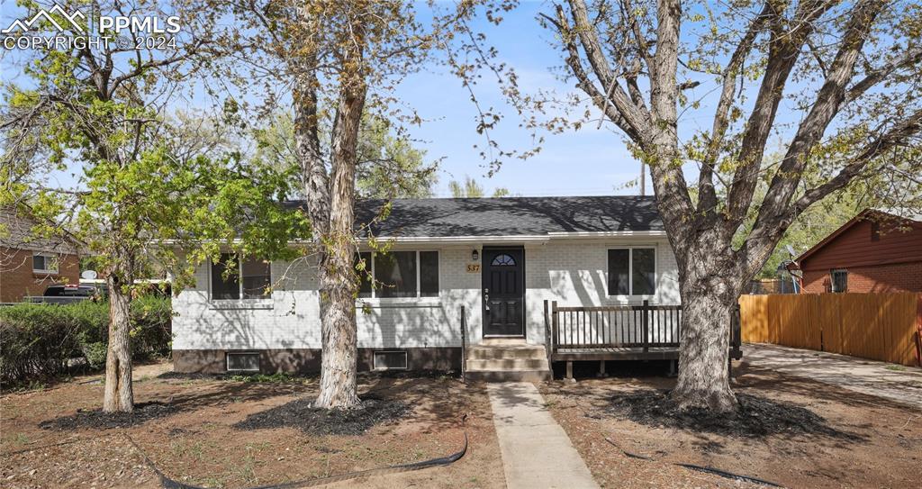 537 Yellowstone Rd., Colorado Springs, CO 80910