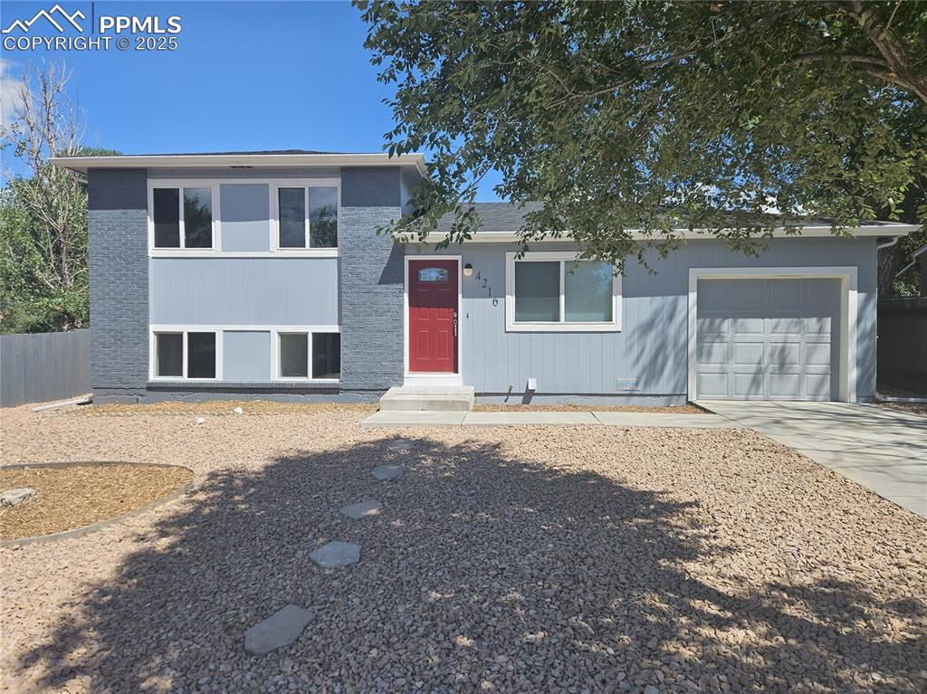 4216 Shelley Ave., Colorado Springs, CO 80910