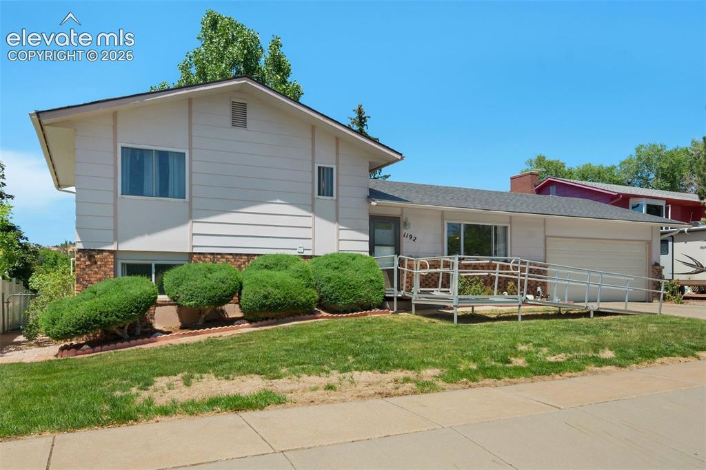 1192 Applewood Dr., Colorado Springs, CO 80907