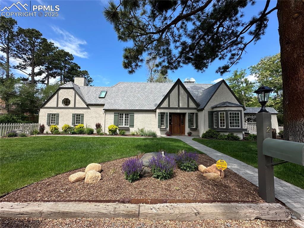 2 Mesa Ln., Colorado Springs, CO 80906