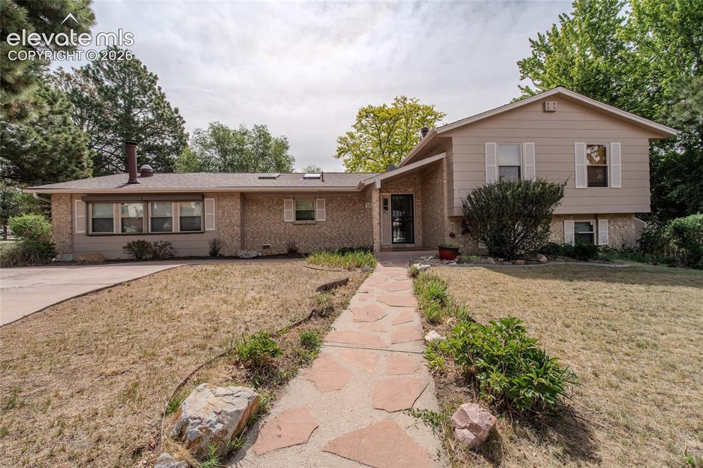 5233 Cambria Dr., Colorado Springs, CO 80918