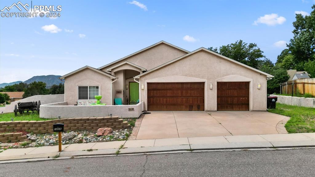 1608 Babcock Ln., Colorado Springs, CO 80915