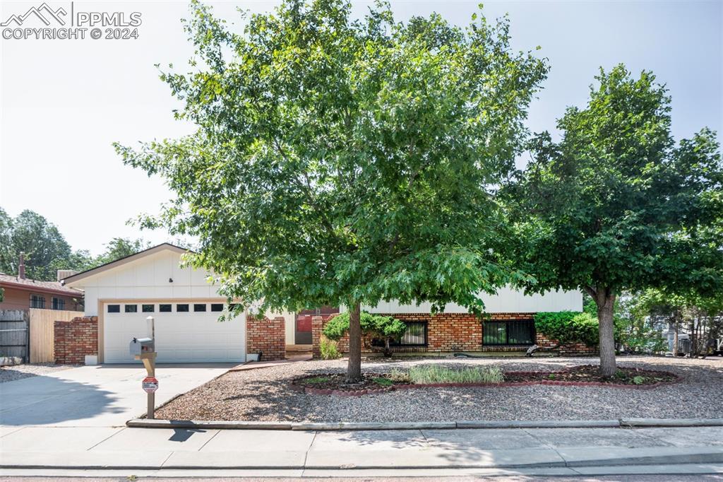 4603 Moffat Ln., Colorado Springs, CO 80915