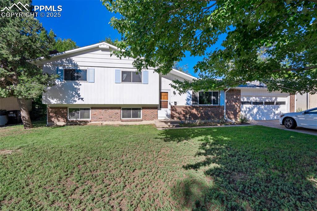 2030 Bryant Ave., Colorado Springs, CO 80909