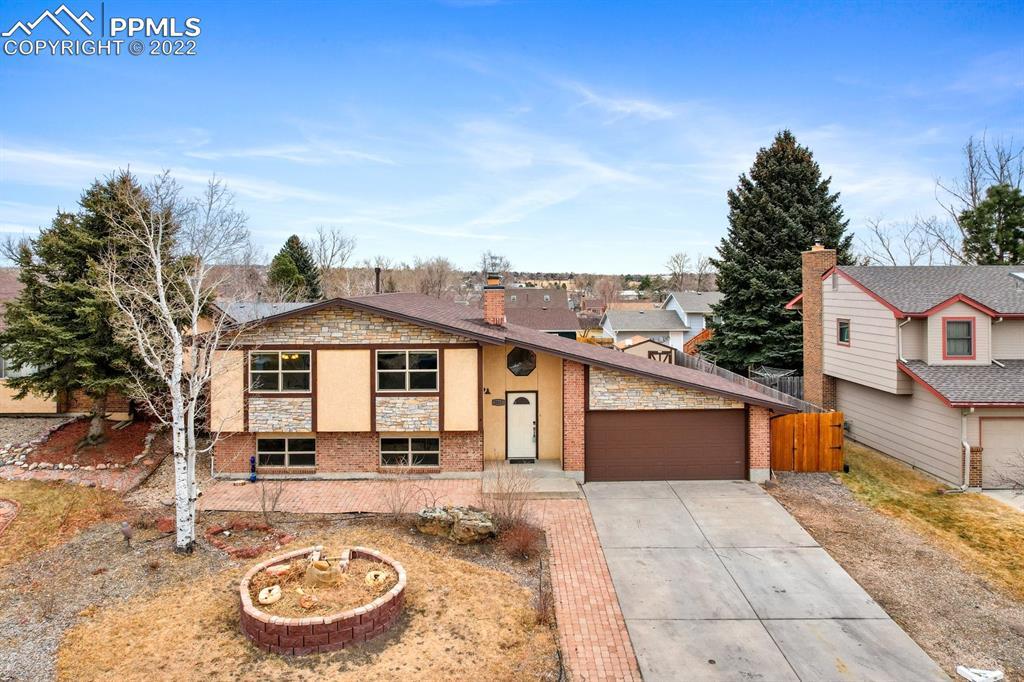 2065 Seven Arrow Dr., Colorado Springs, CO 80915