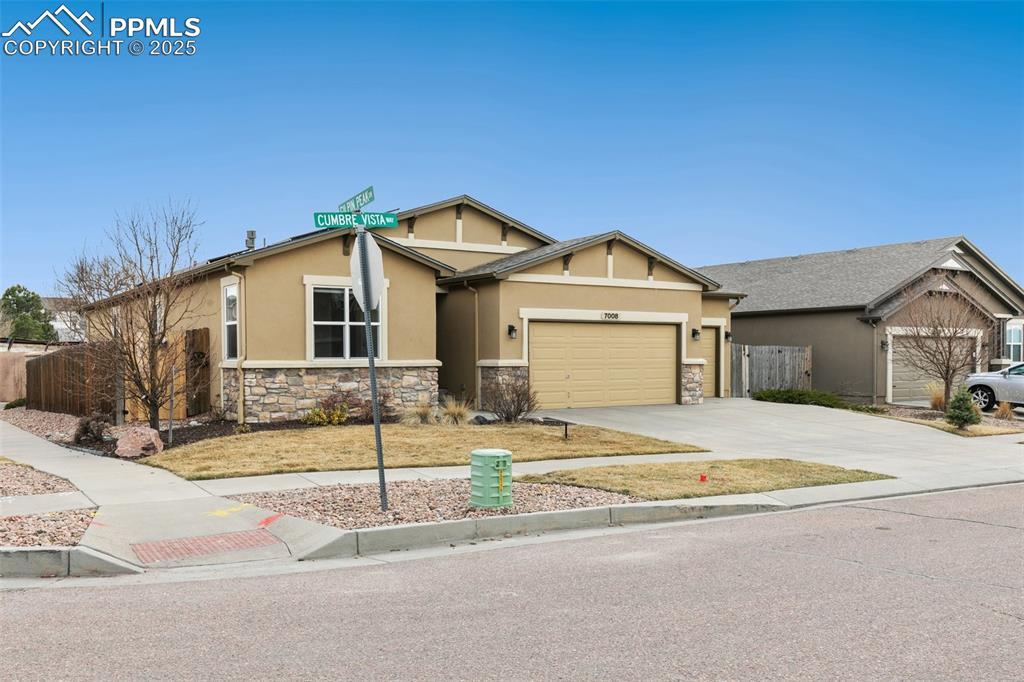 7008 Cumbre Vista Way, Colorado Springs, CO 80924