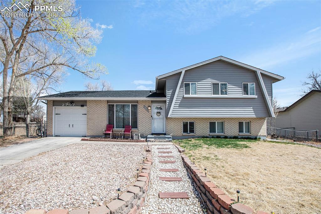 2707 Ferber Dr., Colorado Springs, CO 80916