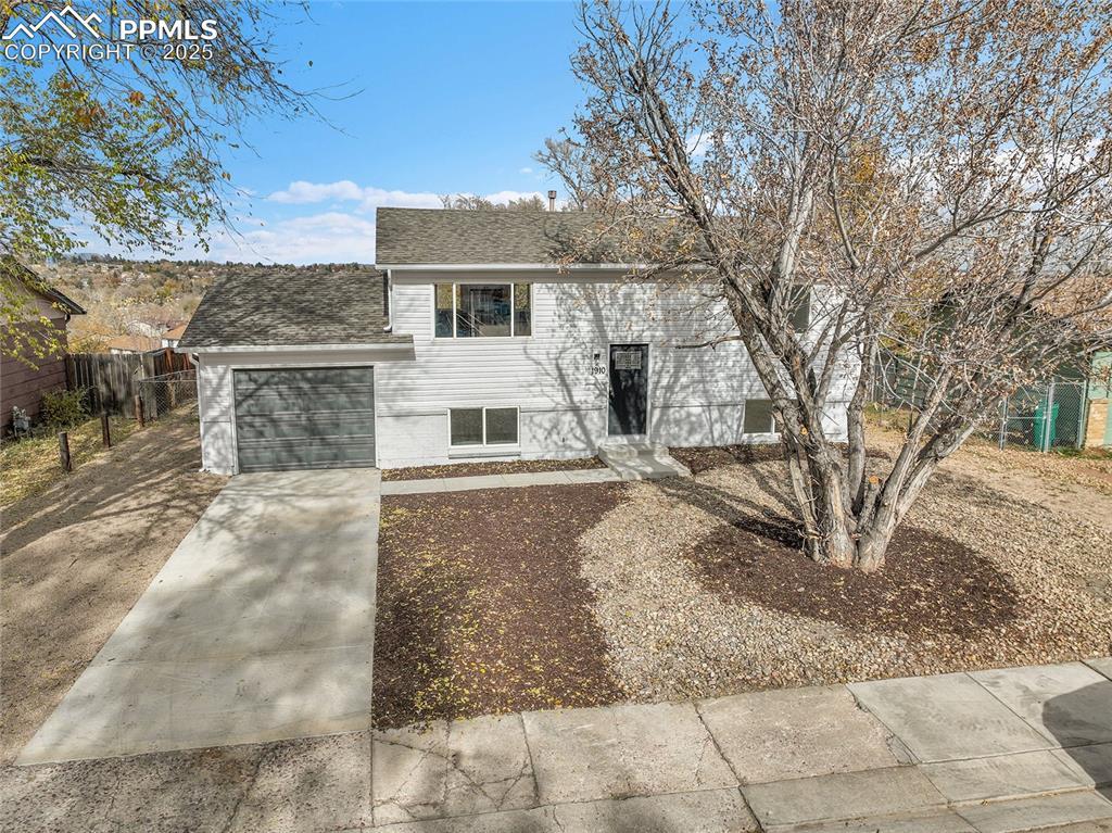 1910 S Chamberlin St., Colorado Springs, CO 80906
