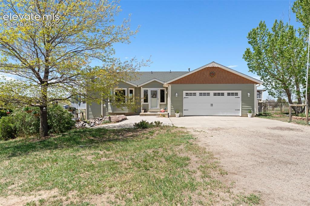 8191 Sun Country Dr., Elizabeth, CO 80107